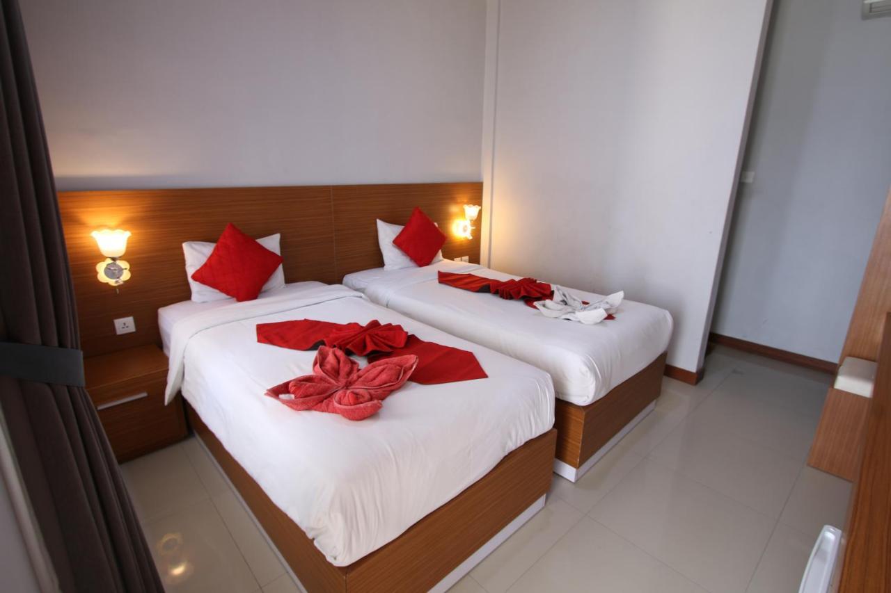 Tom Guest House Legian  Exterior photo